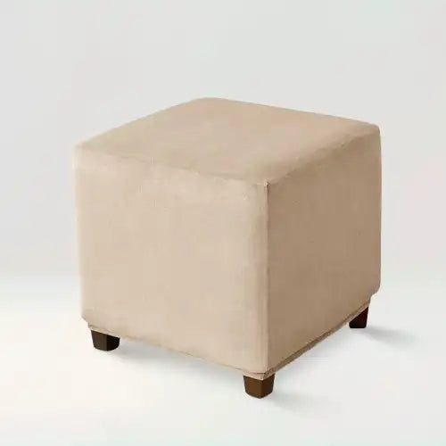 Housse de repose pied carré en velours Wendy de couleur beige sur fond beige