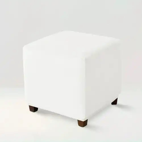 Housse de repose pied carré en velours Wendy de couleur blanc sur fond beige
