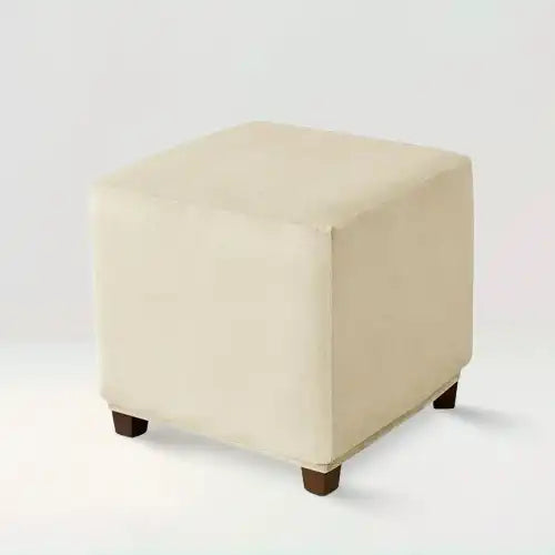 Housse de repose pied carré en velours Wendy de couleur crème sur fond beige