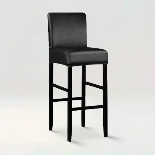 Housse de chaise de bar effet cuir Valentina de couleur noir sur fond beige