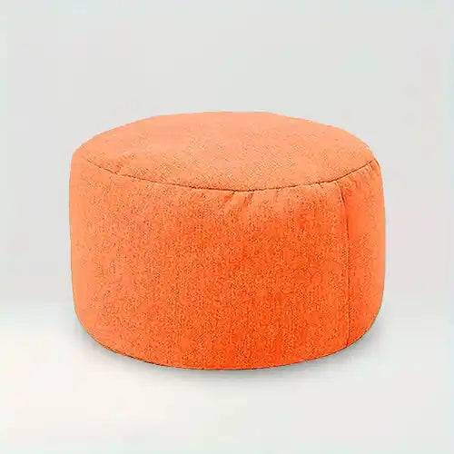 Housse de pouf rond en tissu Assia de couleur orange sur fond beige