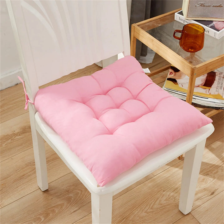 Coussin de chaise rembourré carré en coton Nour de couleur rose clair