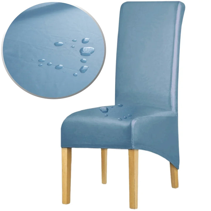 Housse de chaise XL effet cuir waterproof Alma de couleur bleu ciel