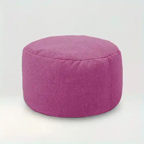 Housse de pouf rond en tissu Assia de couleur violet sur fond beige
