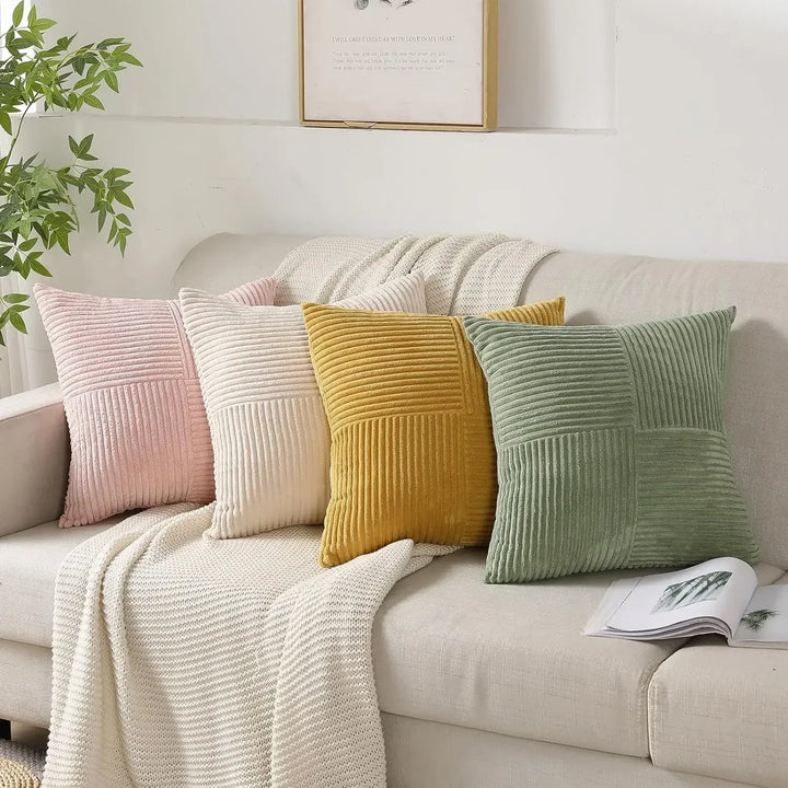 Housse de coussin en velours rayés côtelés Zélie de plusieurs couleurs