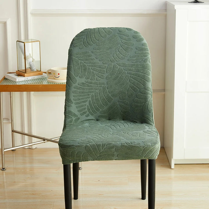Housse de chaise arrondie en jacquard effet fleuri Léandra de couleur vert avec décor