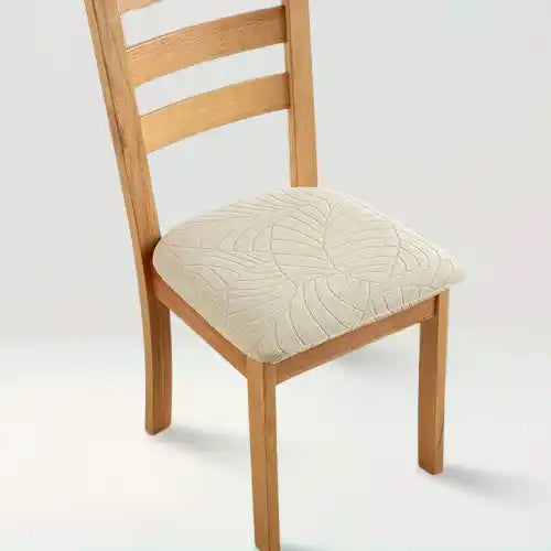Housse de siège de chaise en jacquard effet floral imperméable Cristina de couleur crème sur fond beige