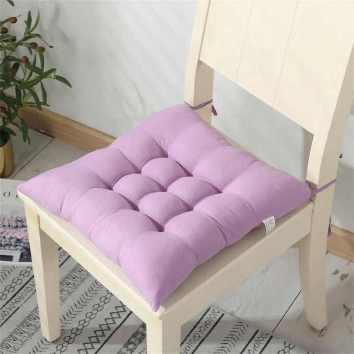 Coussin de chaise rembourré carré en coton Nour de couleur violet