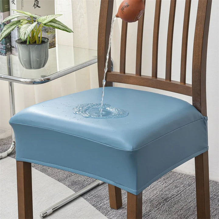 Housse de siège de chaise effet cuir imperméable Arielle de couleur bleu ciel