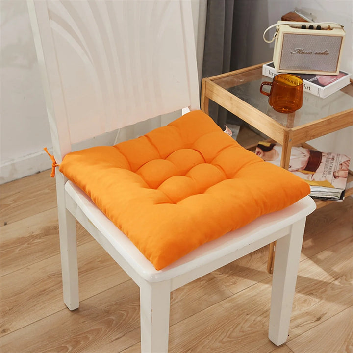 Coussin de chaise rembourré carré en coton Nour de couleur orange