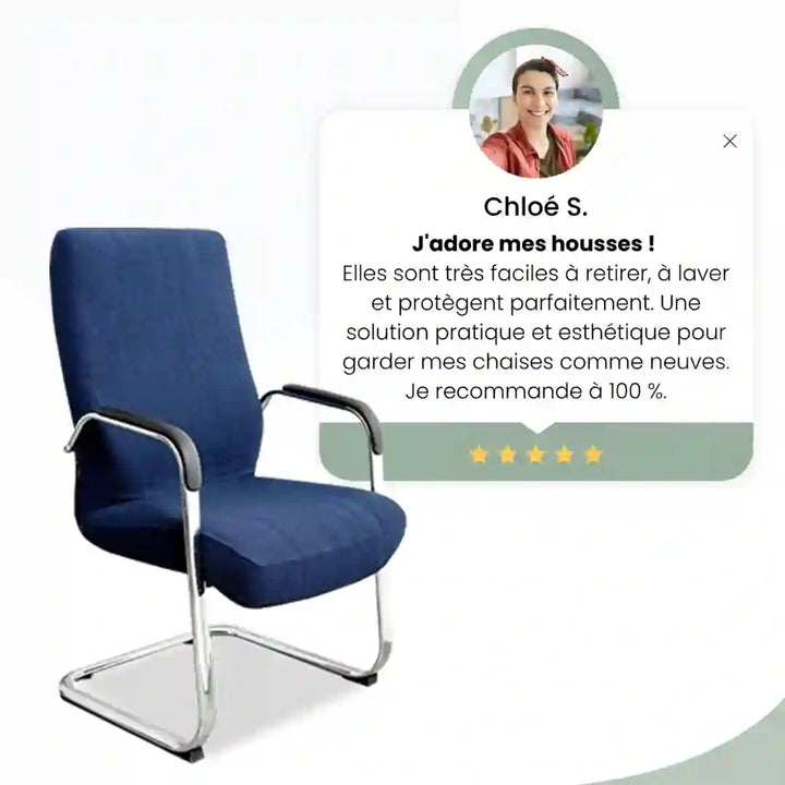 Chaise protégée par une housse élégante, accompagnée d’un avis client 5 étoiles soulignant sa praticité et son design.