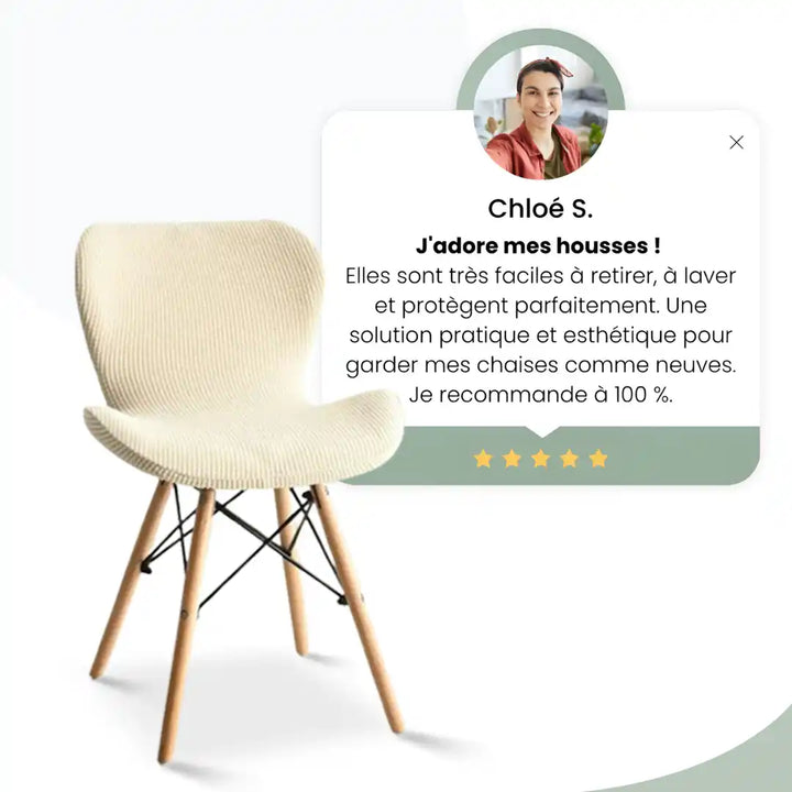 Chaise protégée par une housse élégante, accompagnée d’un avis client 5 étoiles soulignant sa praticité et son design.