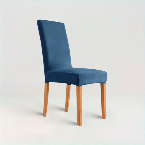 Housse de chaise en velours - Mira de couleur bleu sur fond beige