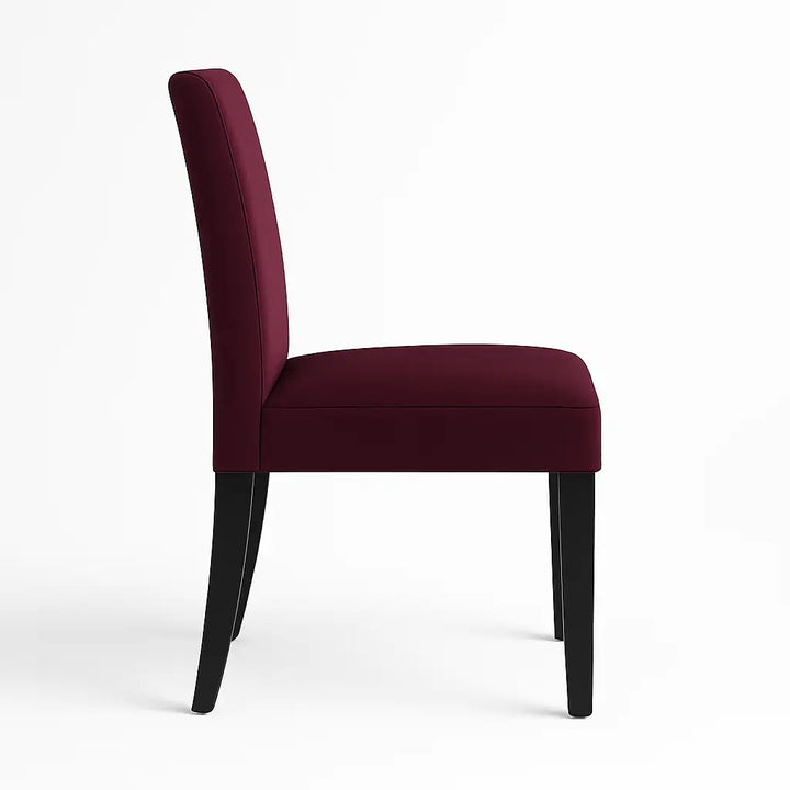 Housse de chaise Lola de couleur grappe vue de profil