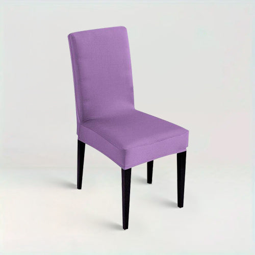 Housse de chaise Lola de couleur lilas sur fond beige