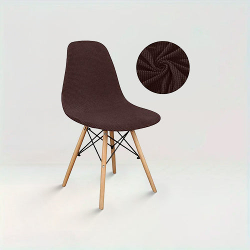 Housse de chaise scandinave en velours - Lila de couleur café sur fond  beige