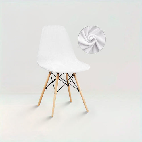 Housse de chaise scandinave en velours - Lila de couleur blanc sur fond  beige