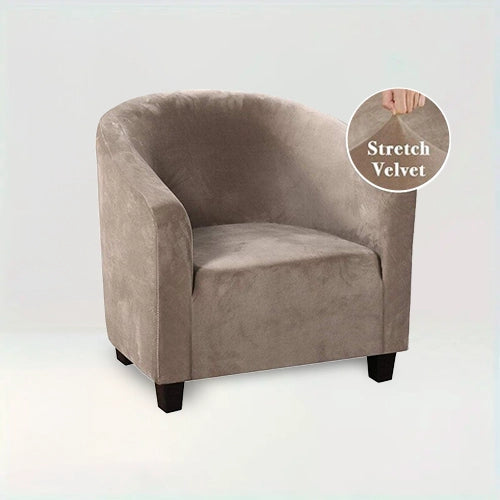 Housse de fauteuil en velours - Louisa de couleur taupe sur fond beige