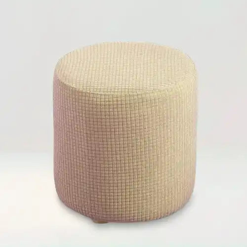 Housse de pouf en jacquard Coline de couleur camel sur fond beige